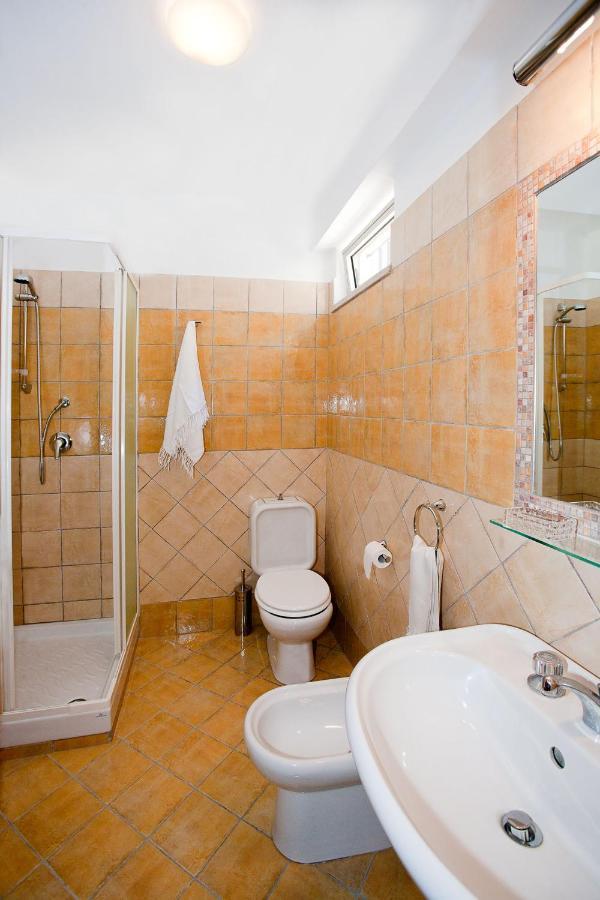 Polifemo Apartment Letojanni Bagian luar foto