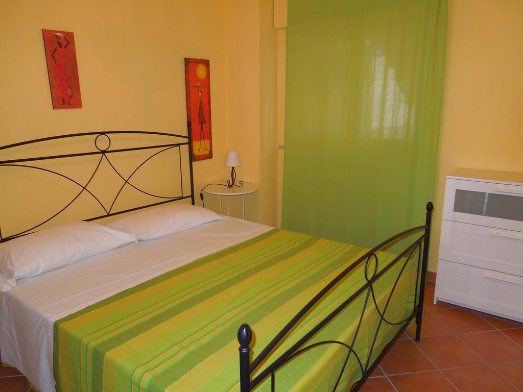 Polifemo Apartment Letojanni Ruang foto